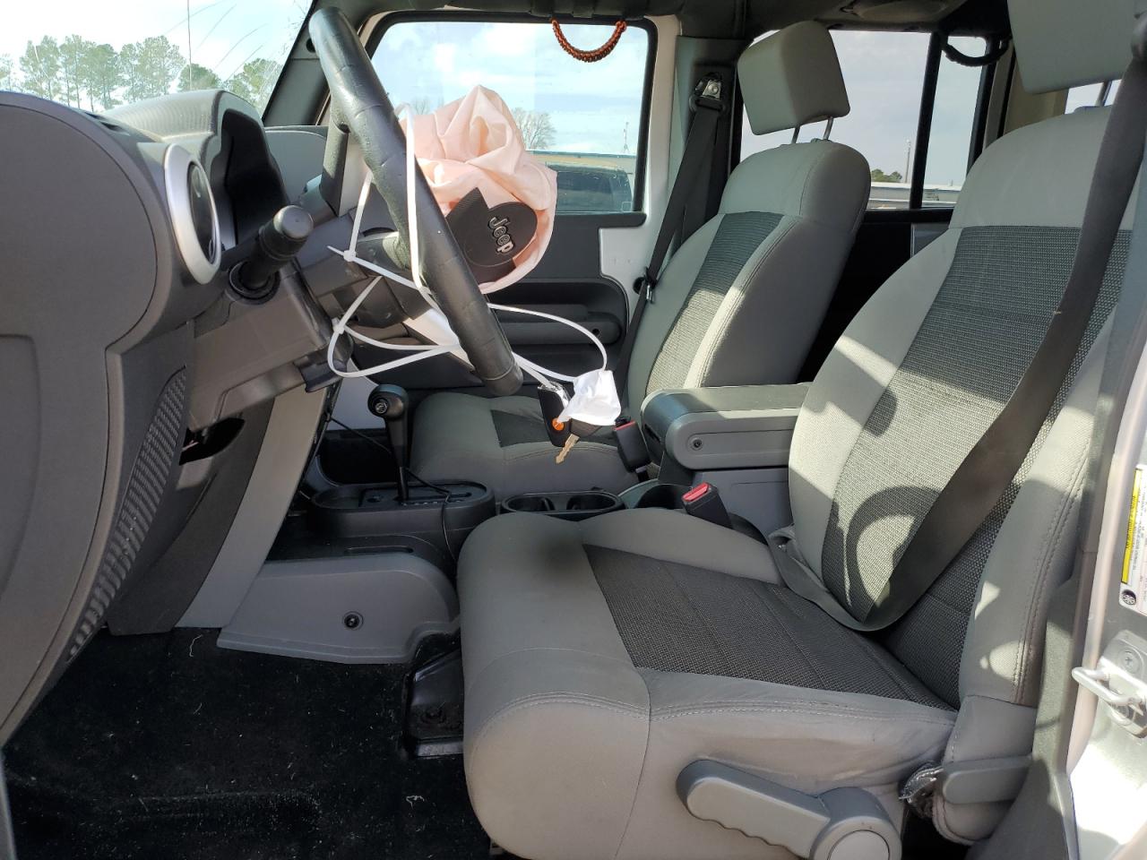 2010 Jeep Wrangler - Image 7