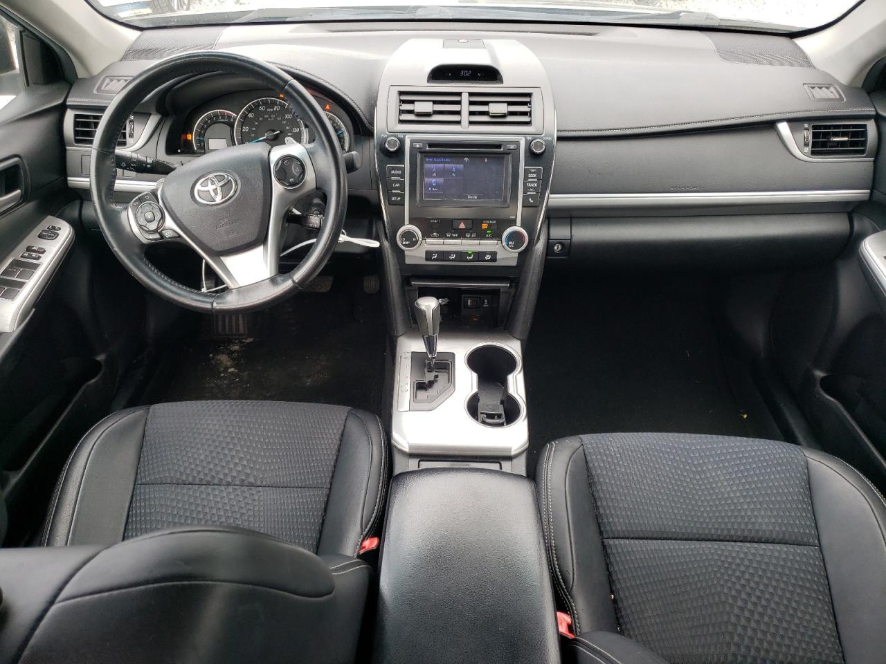 2014 Toyota Camry - Image 8