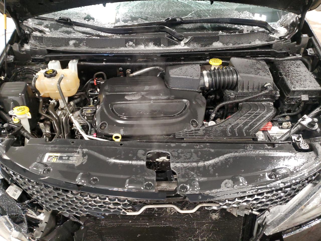 2020 Chrysler Voyager - Image 12