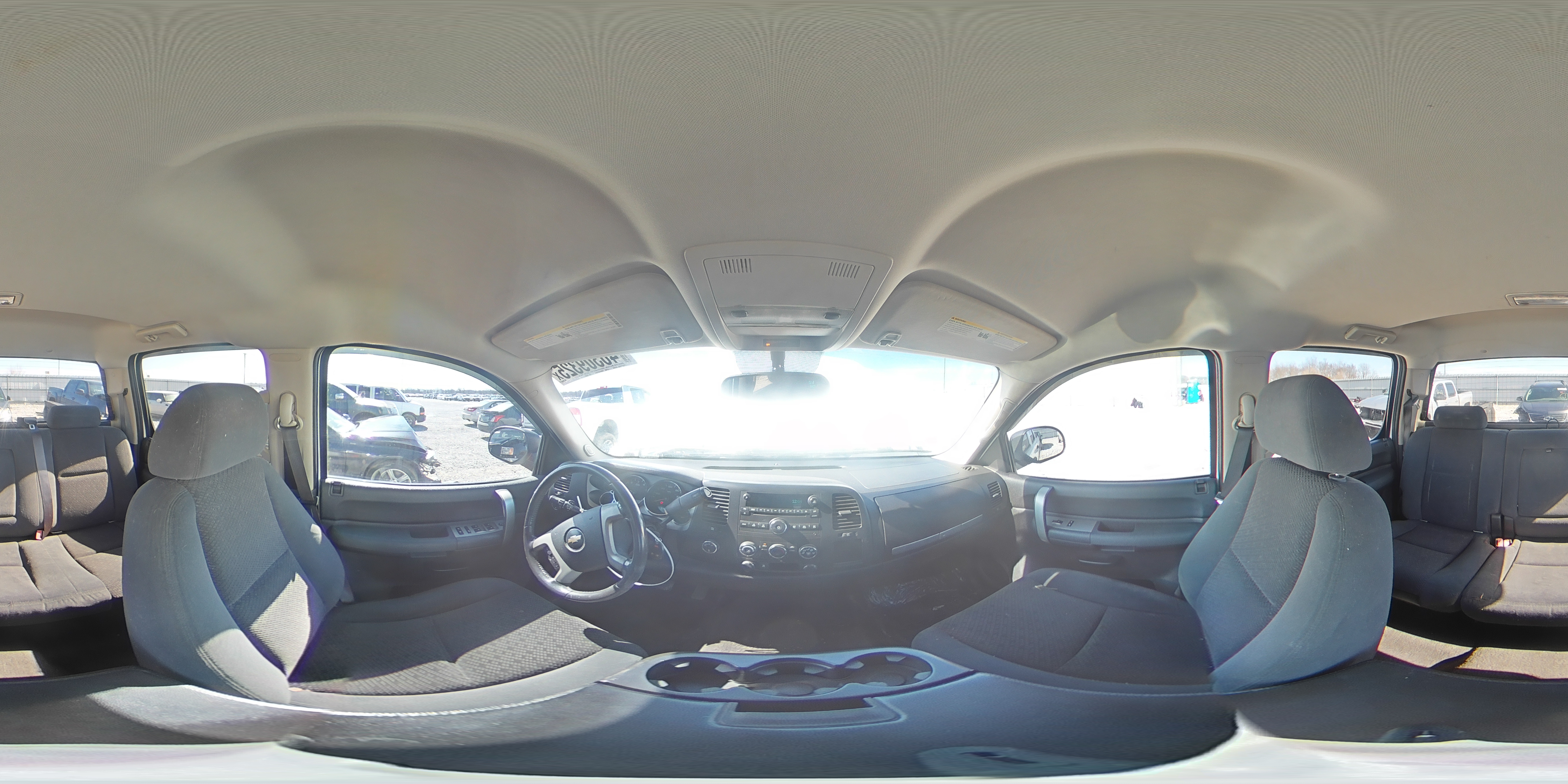 2007 Chevrolet Silverado - Image 13