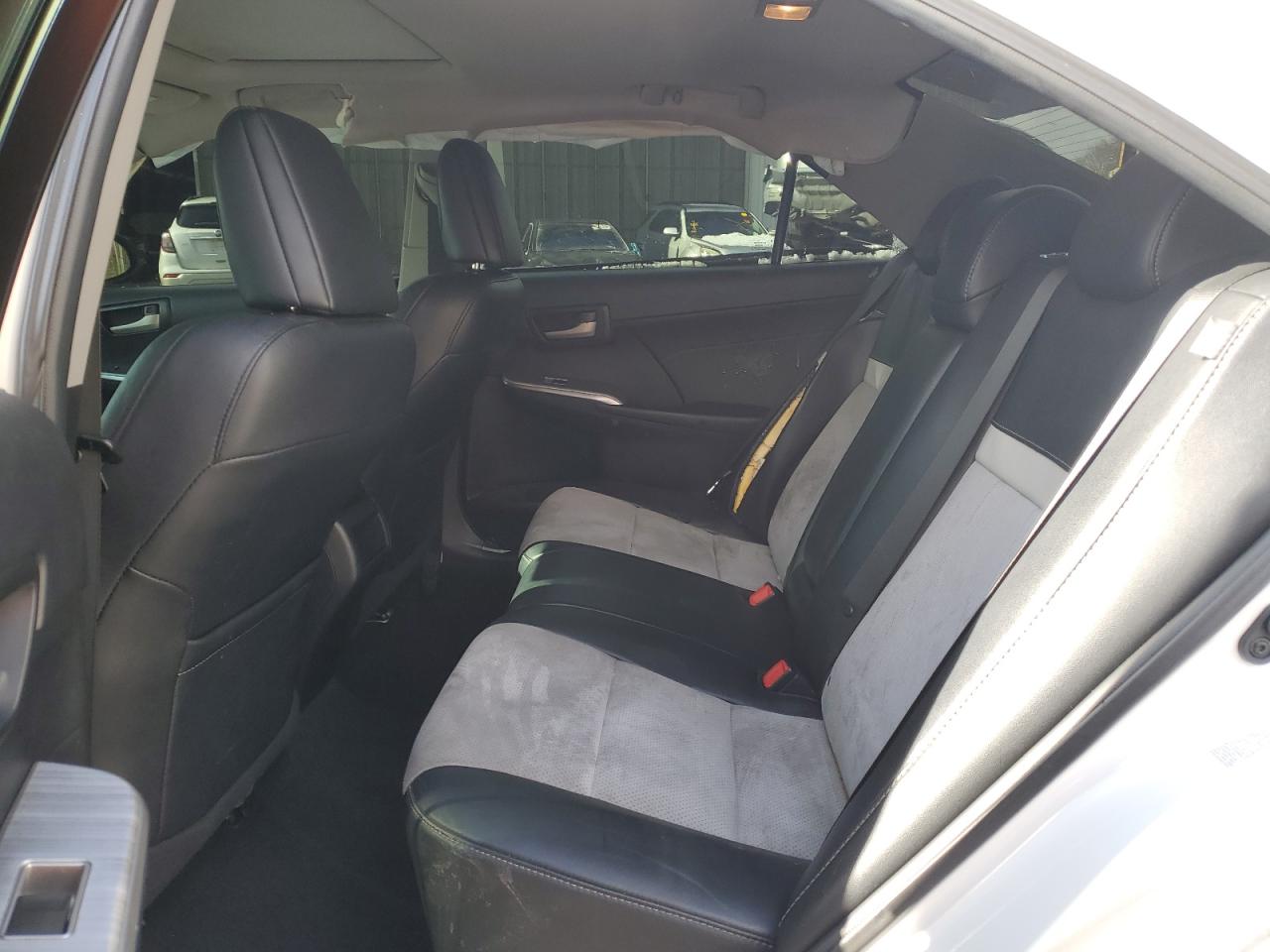 2013 Toyota Camry - Image 11
