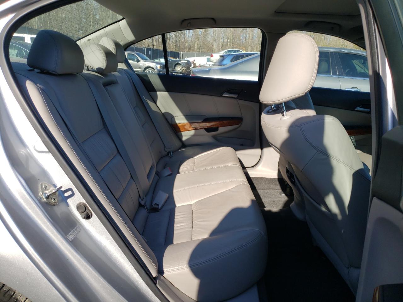 2012 Honda Accord - Image 10