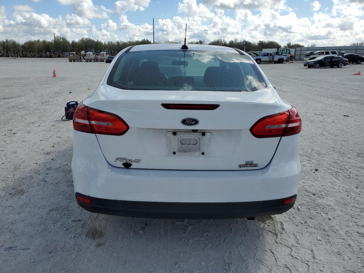 2015 Ford Focus - Image 6
