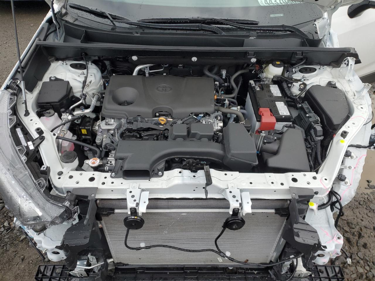 2024 Toyota RAV 4 - Image 12