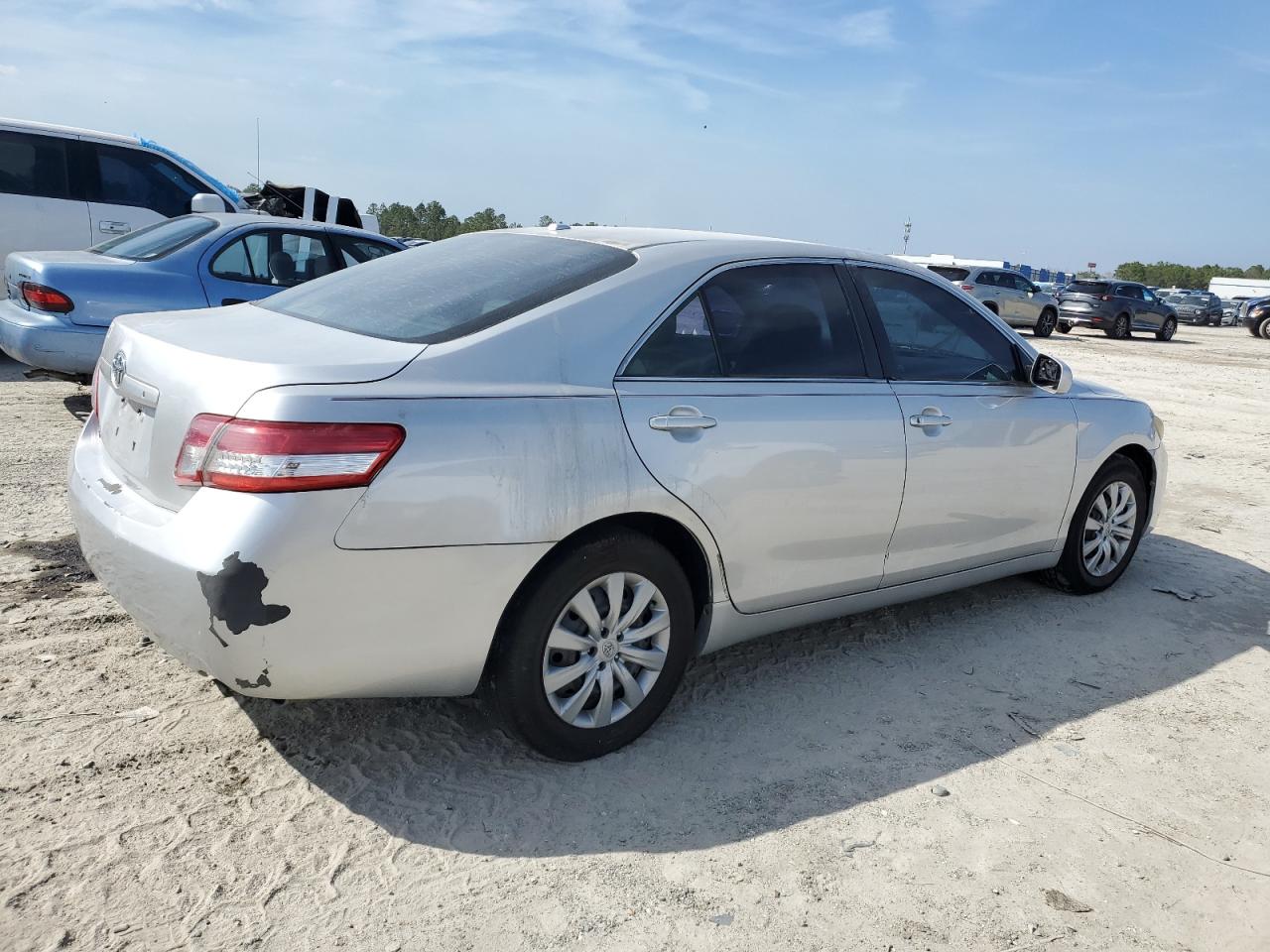 2011 Toyota Camry - Image 3