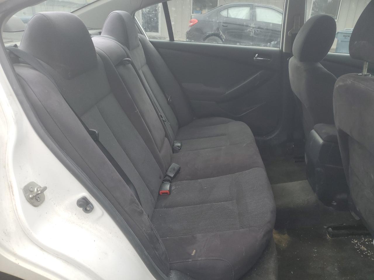 2012 Nissan Altima - Image 10