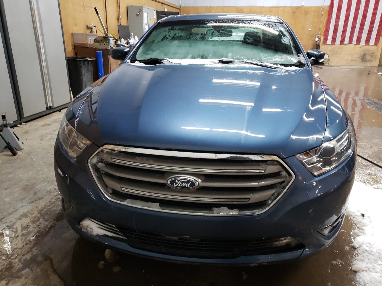 2018 Ford Taurus - Image 5