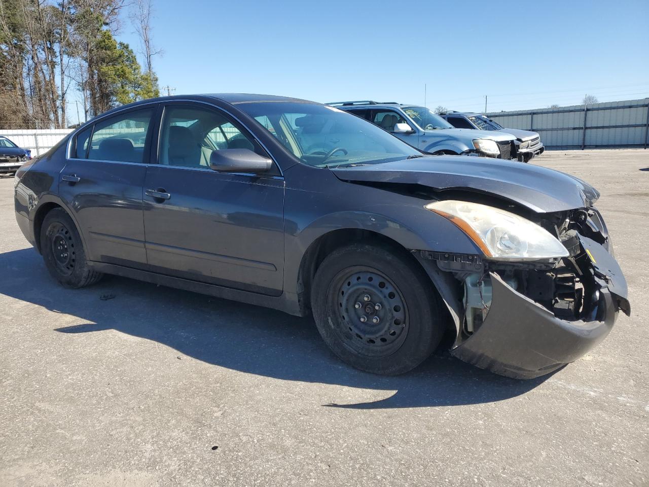 2010 Nissan Altima - Image 4