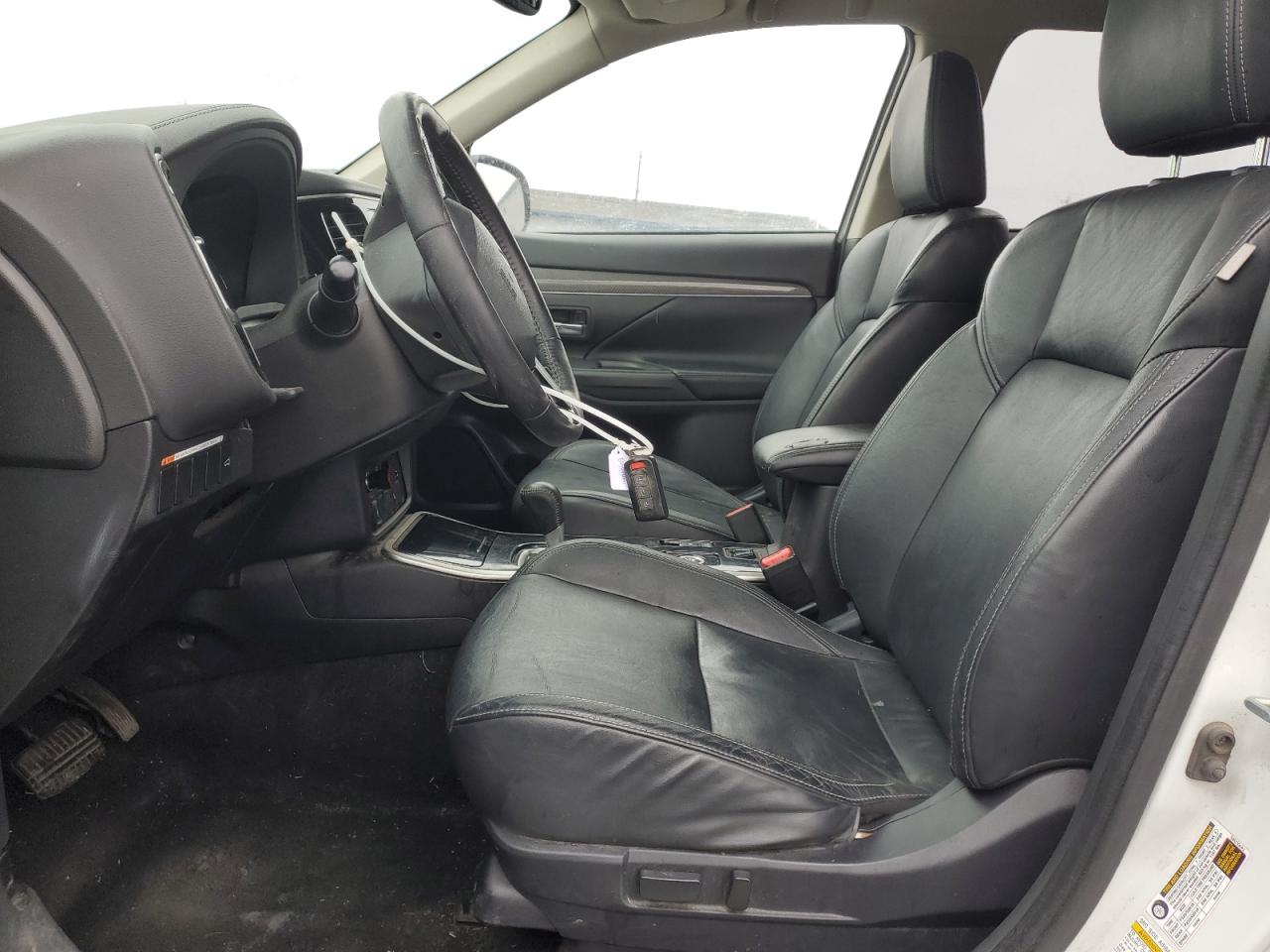 2019 Mitsubishi Outlander - Image 7