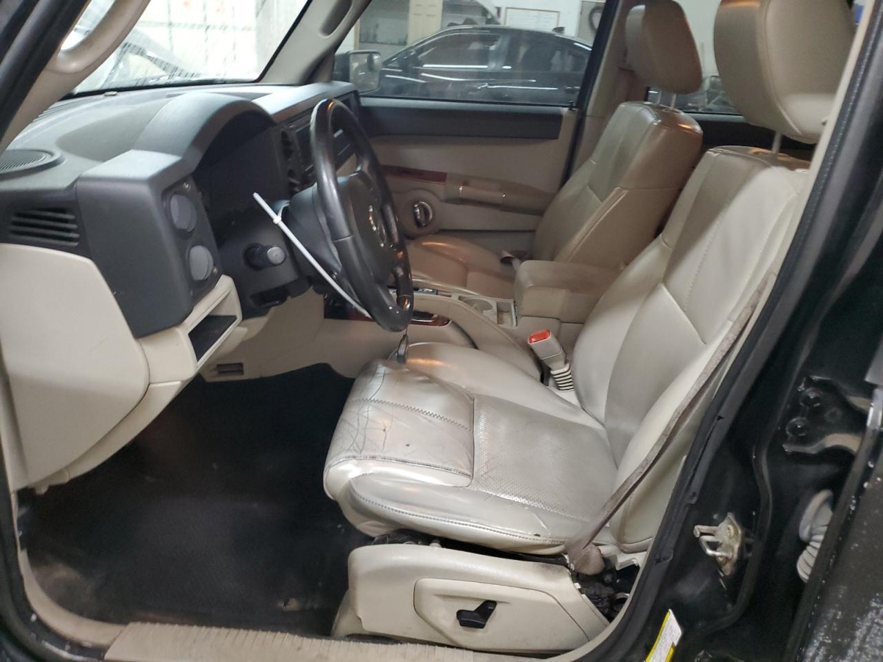 2007 Jeep Commander - Image 7