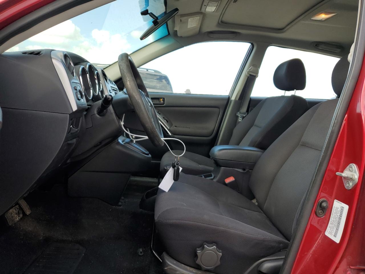 2004 Pontiac Vibe - Image 7