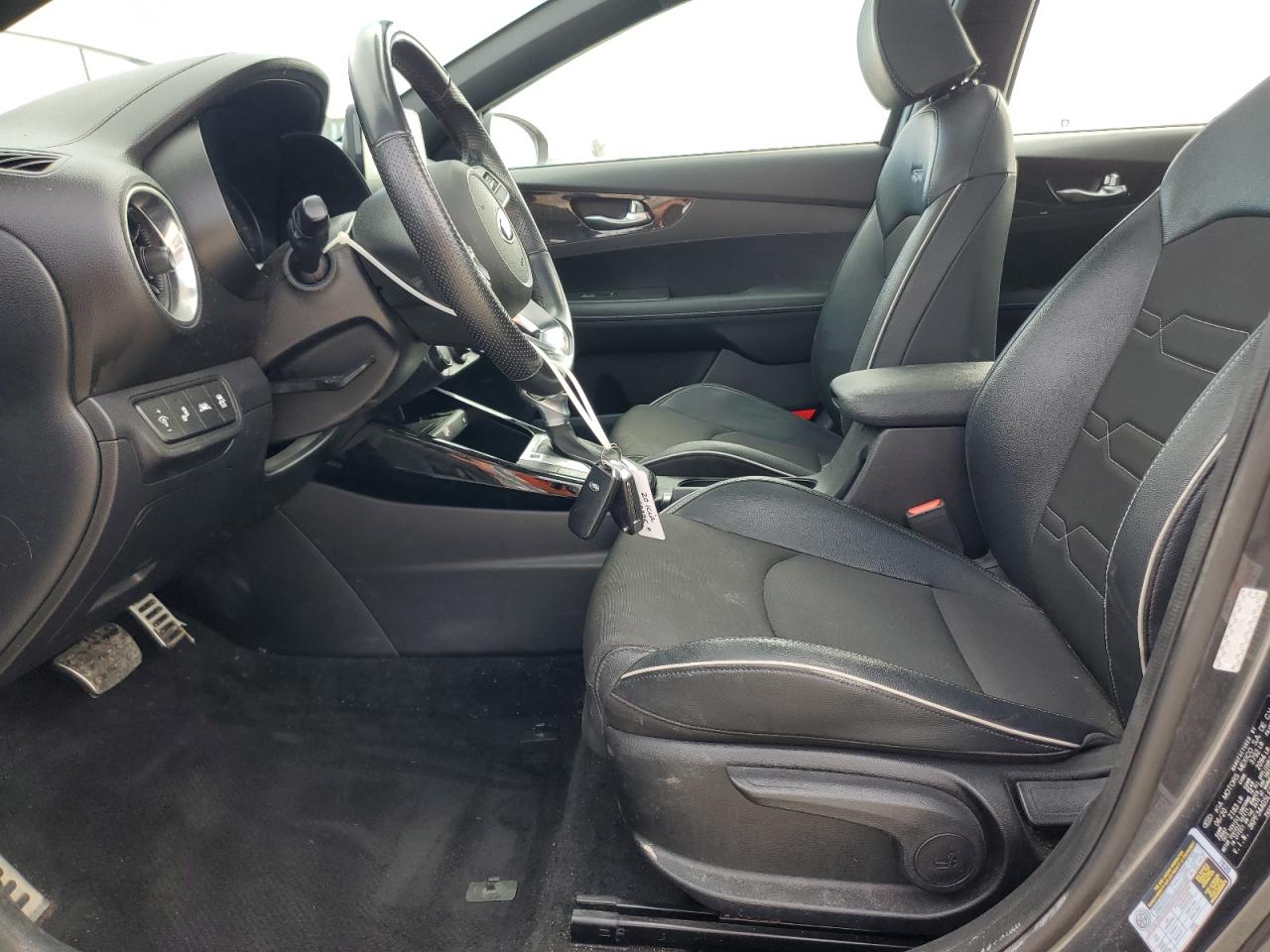 2020 Kia Forte - Image 7