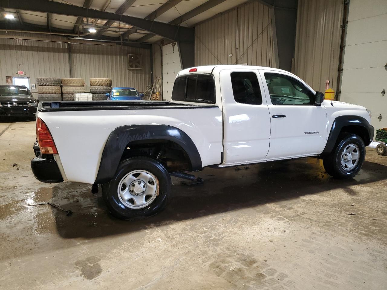 2013 Toyota Tacoma - Image 3