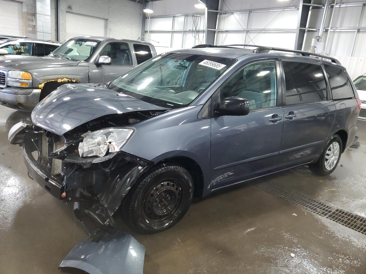 2007 Toyota Sienna - Image 1