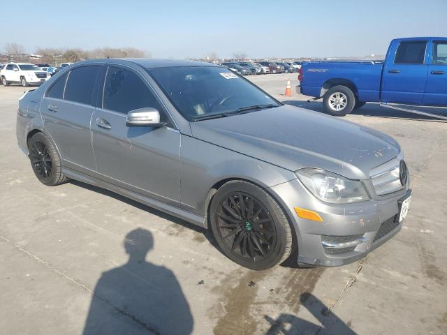  MERCEDES-BENZ C-CLASS 2013 Srebrny