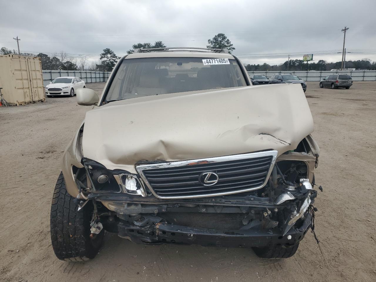 2000 Lexus LX - Image 5