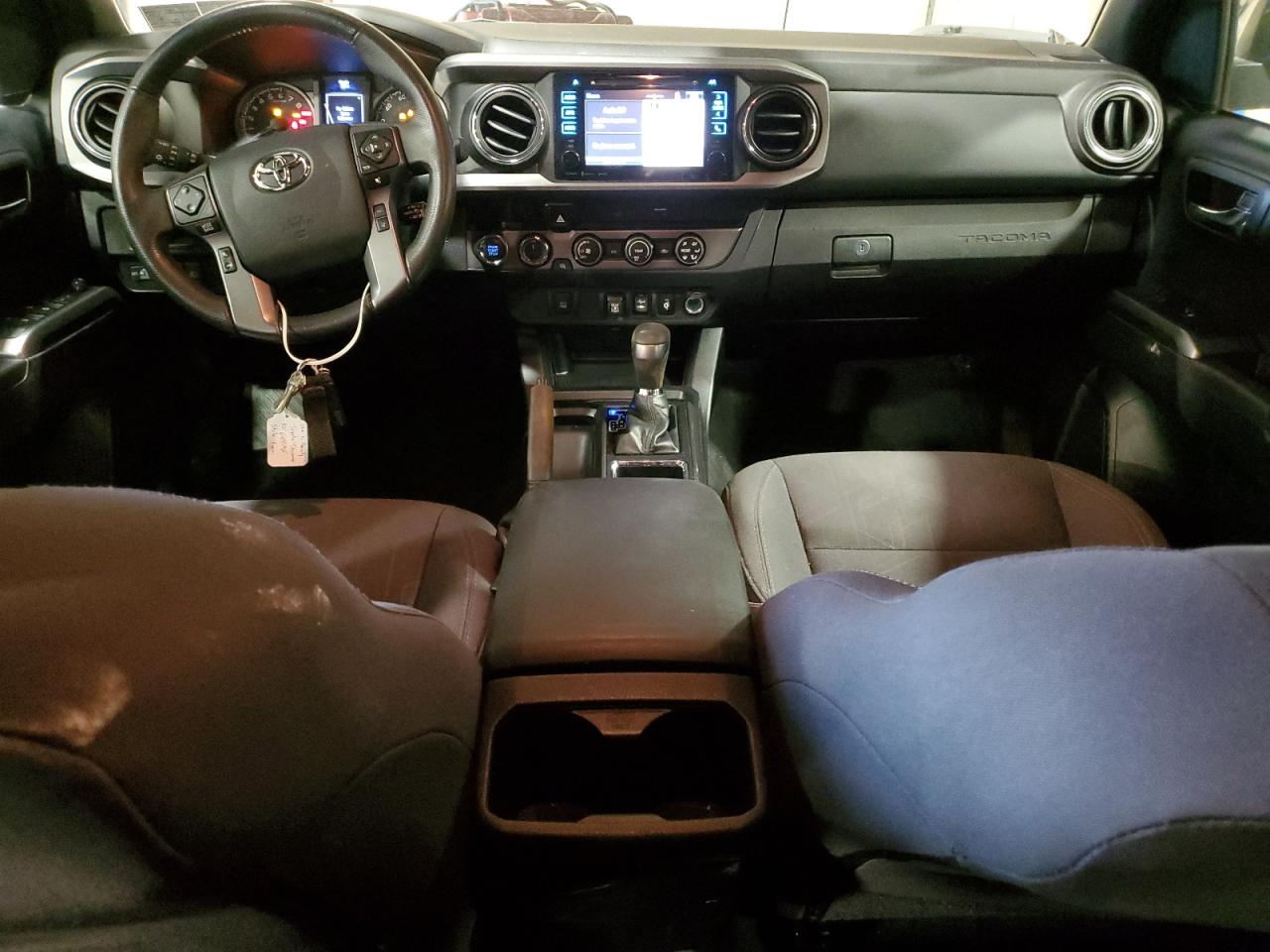 2019 Toyota Tacoma - Image 8