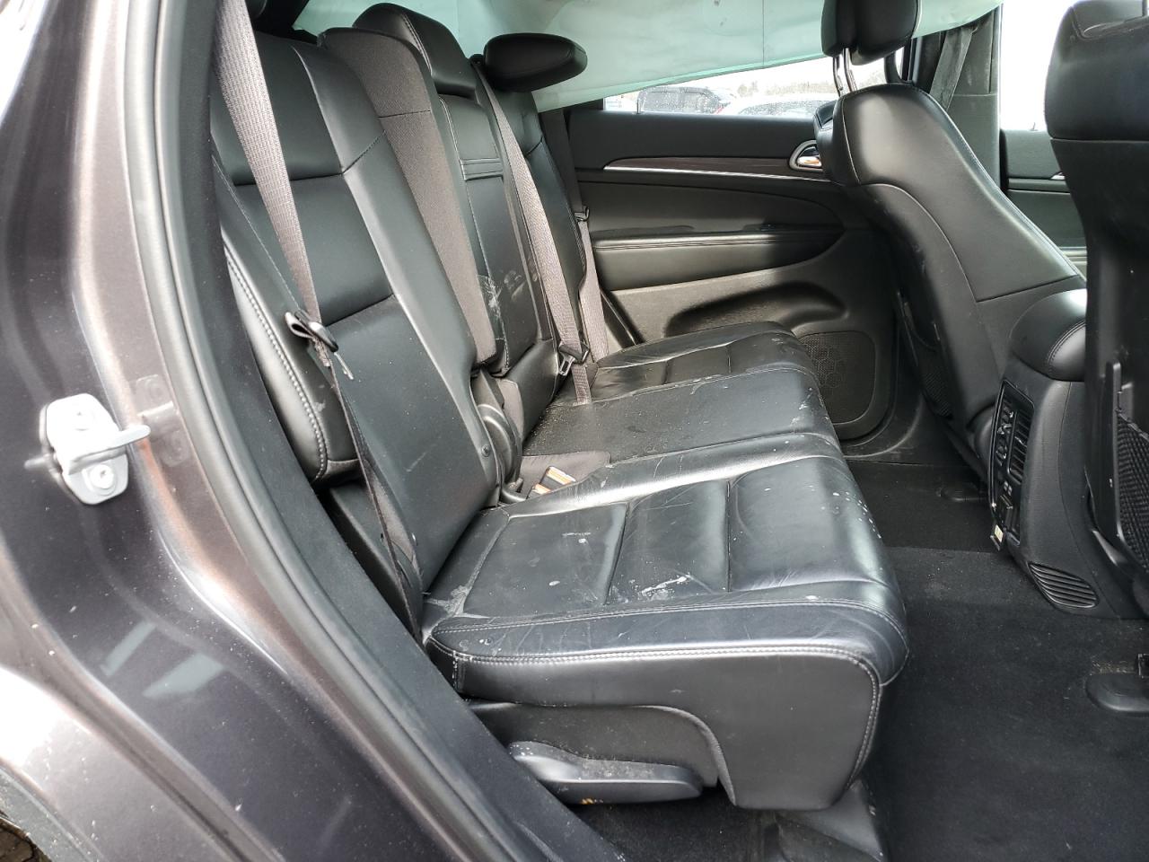 2019 Jeep Grand Cherokee - Image 10