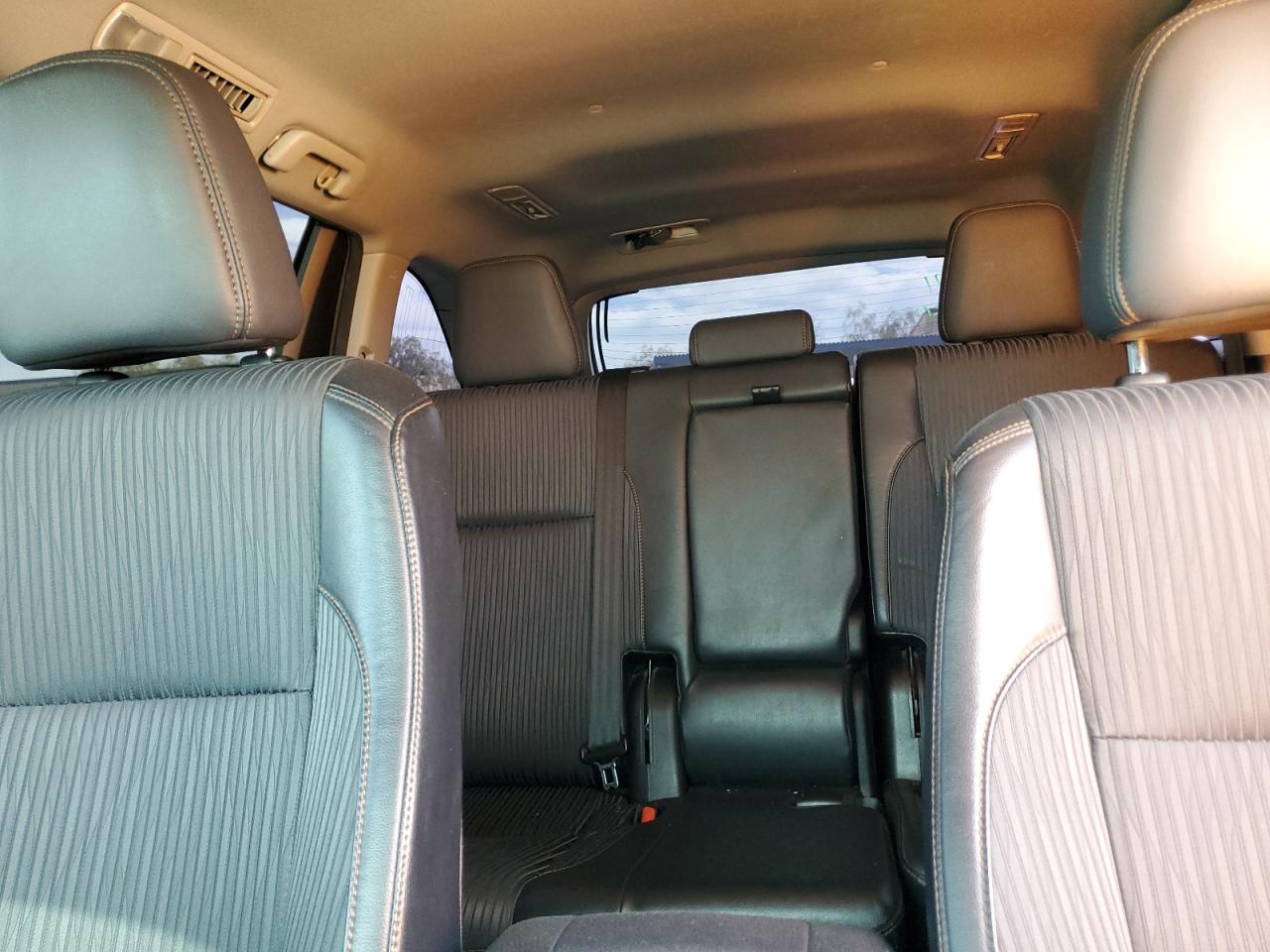 2015 Toyota Highlander - Image 10