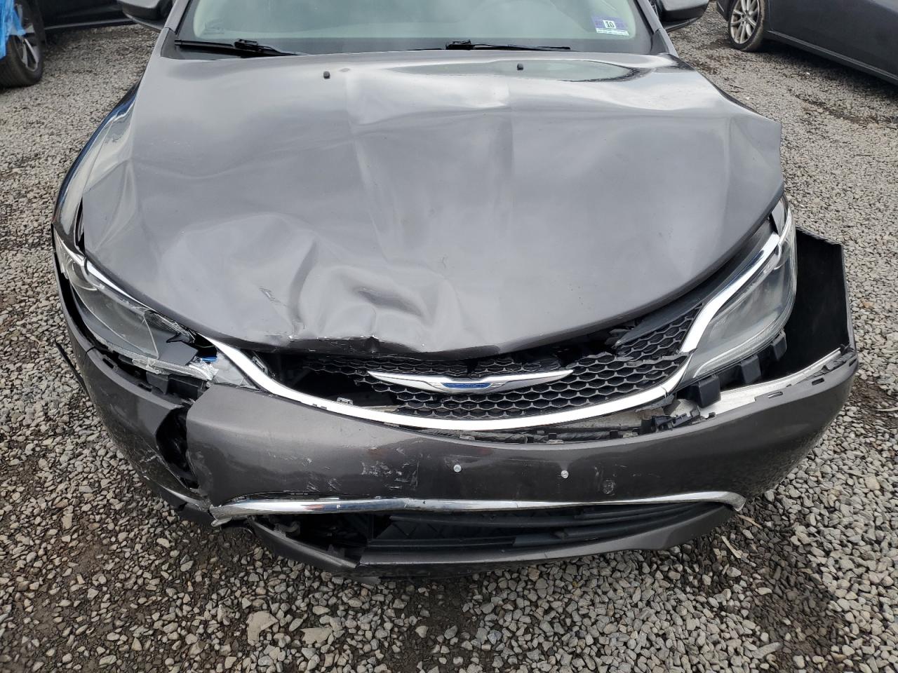 2015 Chrysler 200 - Image 11