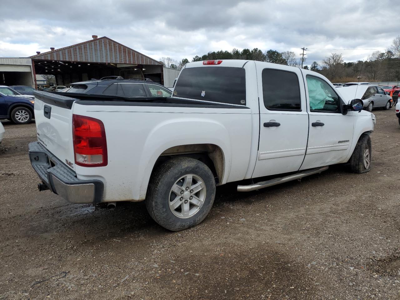 2011 GMC Sierra - Image 3