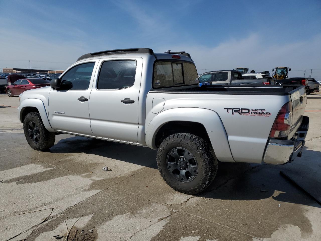 2013 Toyota Tacoma - Image 2