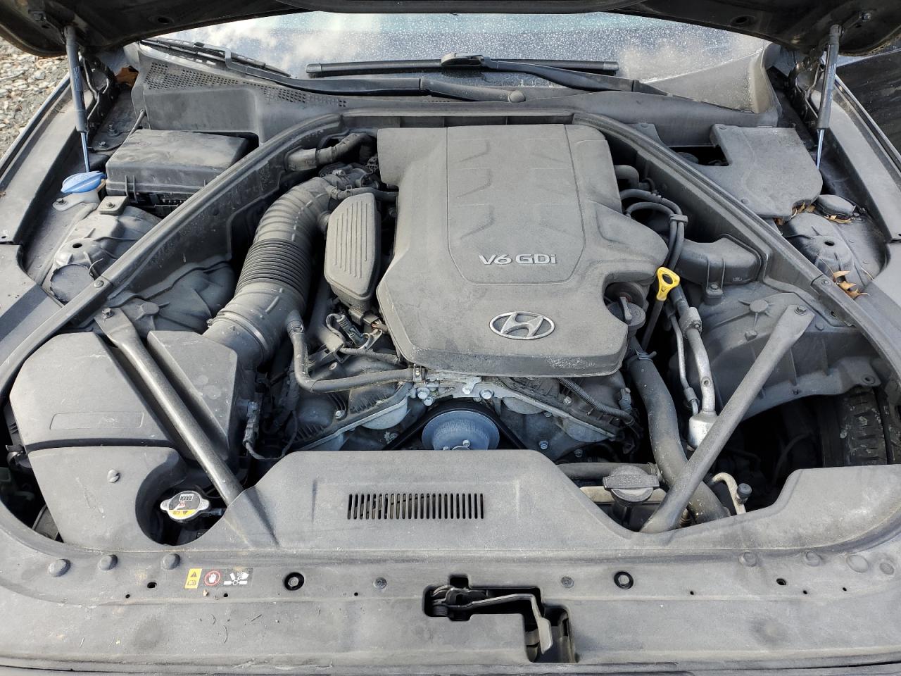 2015 Hyundai Genesis - Image 11