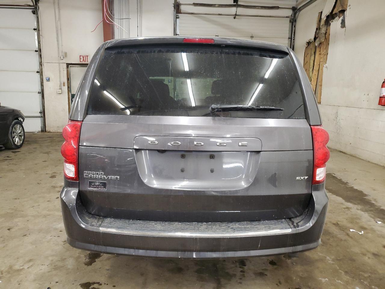 2016 Dodge Caravan - Image 6