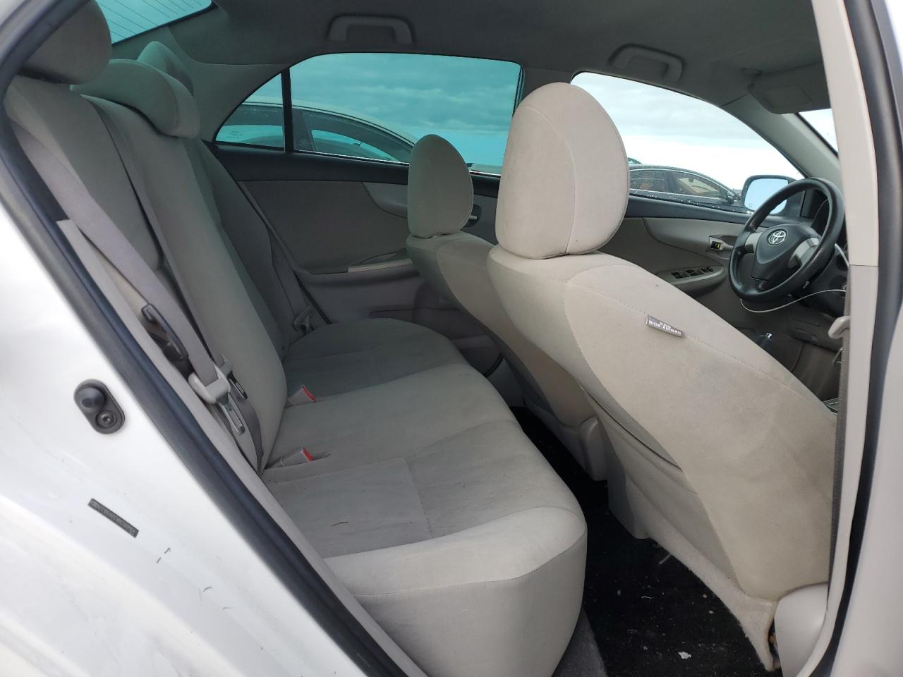 2011 Toyota Corolla - Image 10