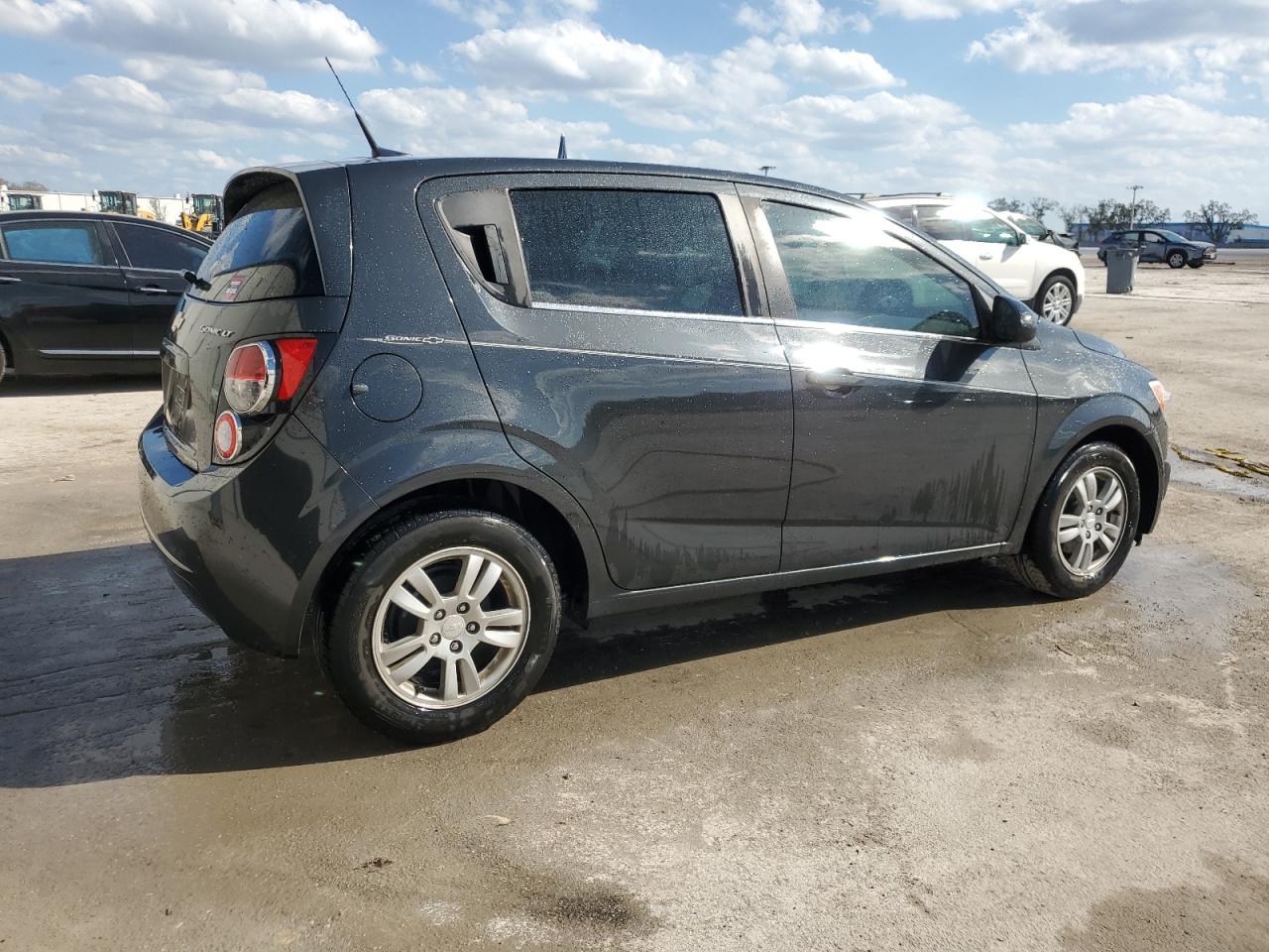 2014 Chevrolet Sonic - Image 3