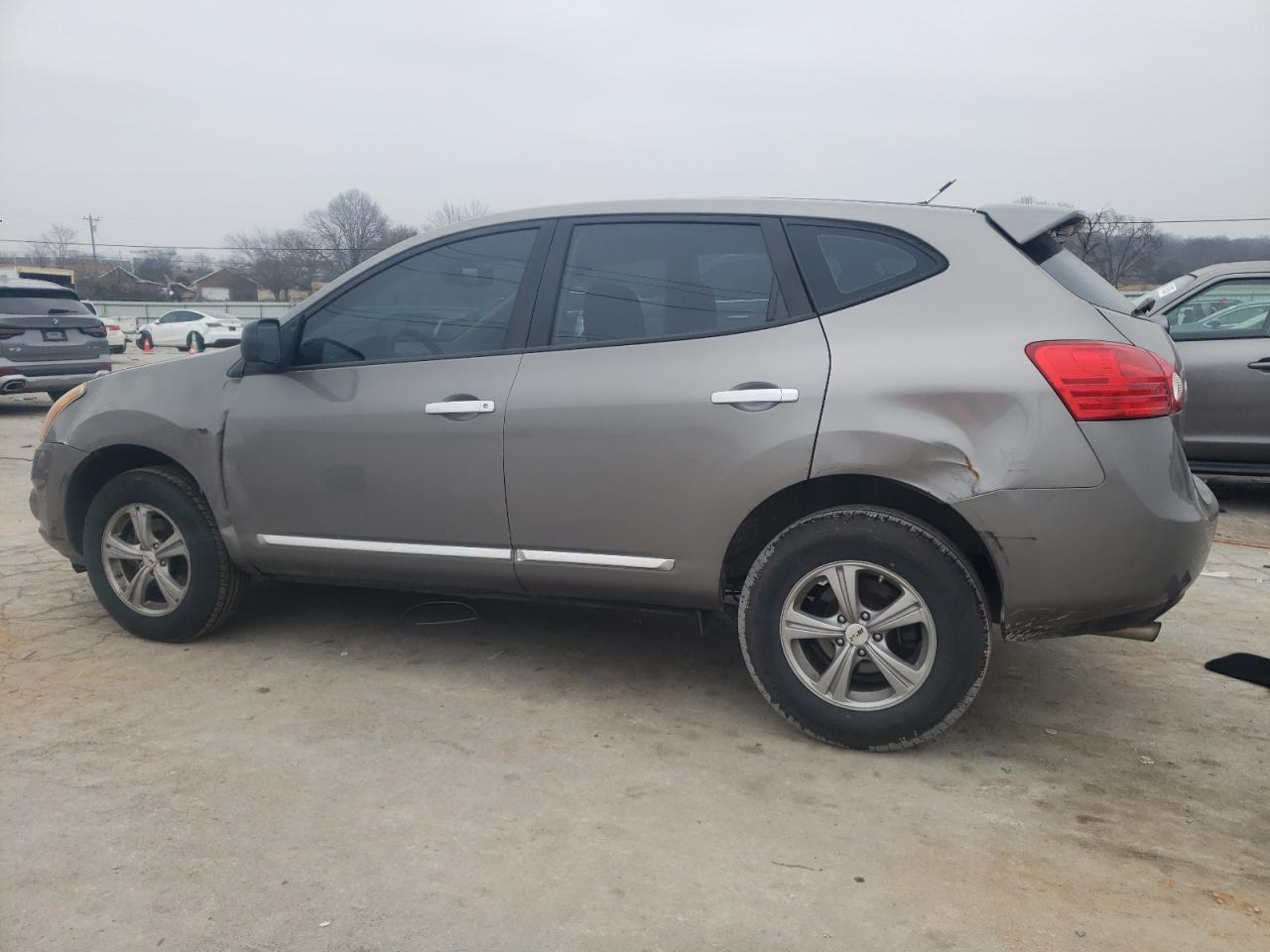 2013 Nissan Rogue - Image 2