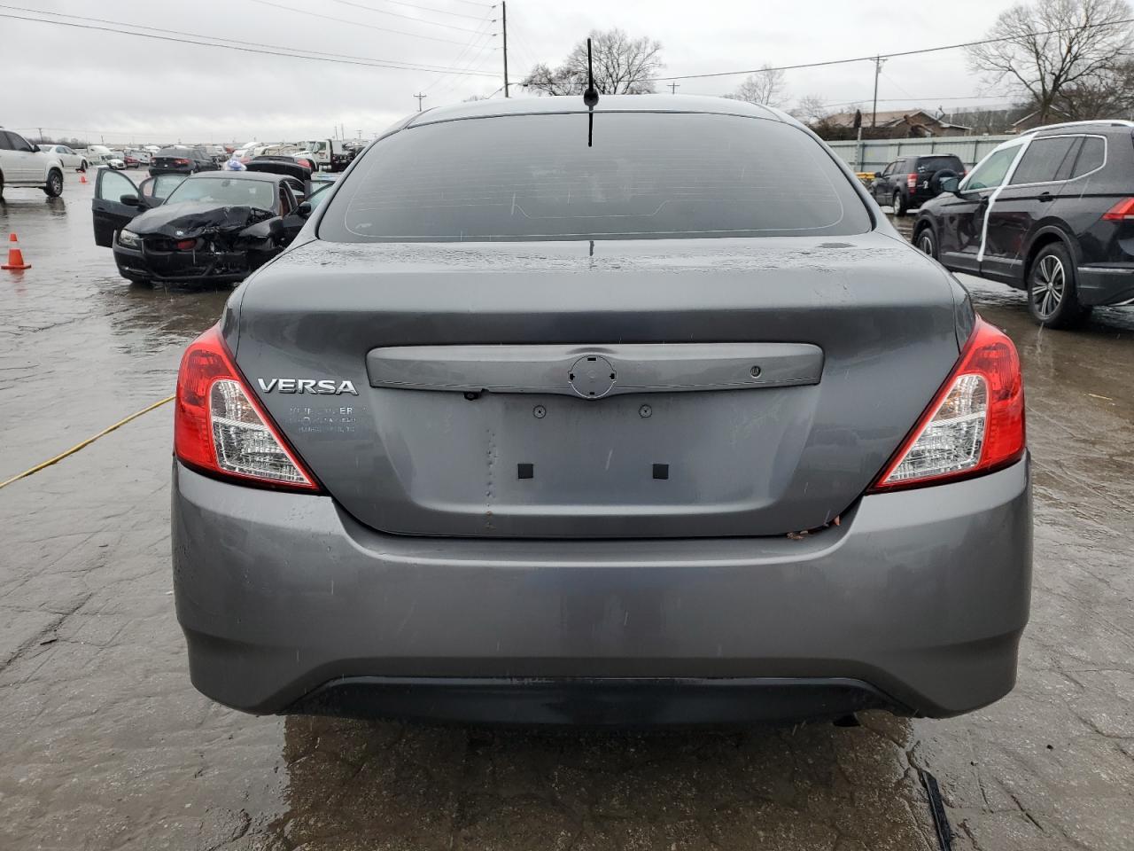 2019 Nissan Versa - Image 6