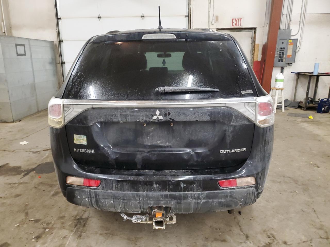 2014 Mitsubishi Outlander - Image 6