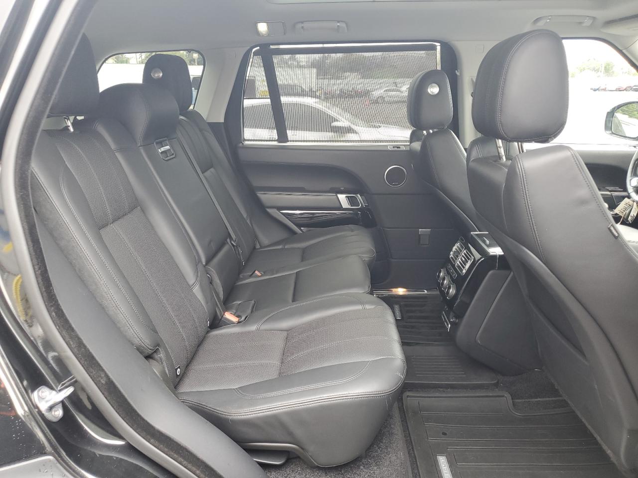 2016 Land Rover Range Rover - Image 11