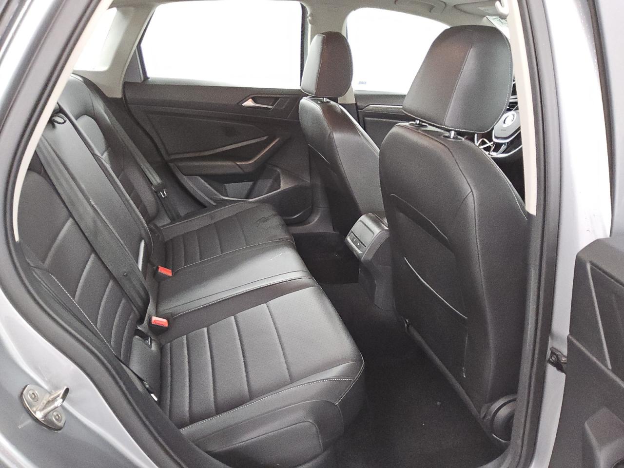 2021 Volkswagen Jetta - Image 10