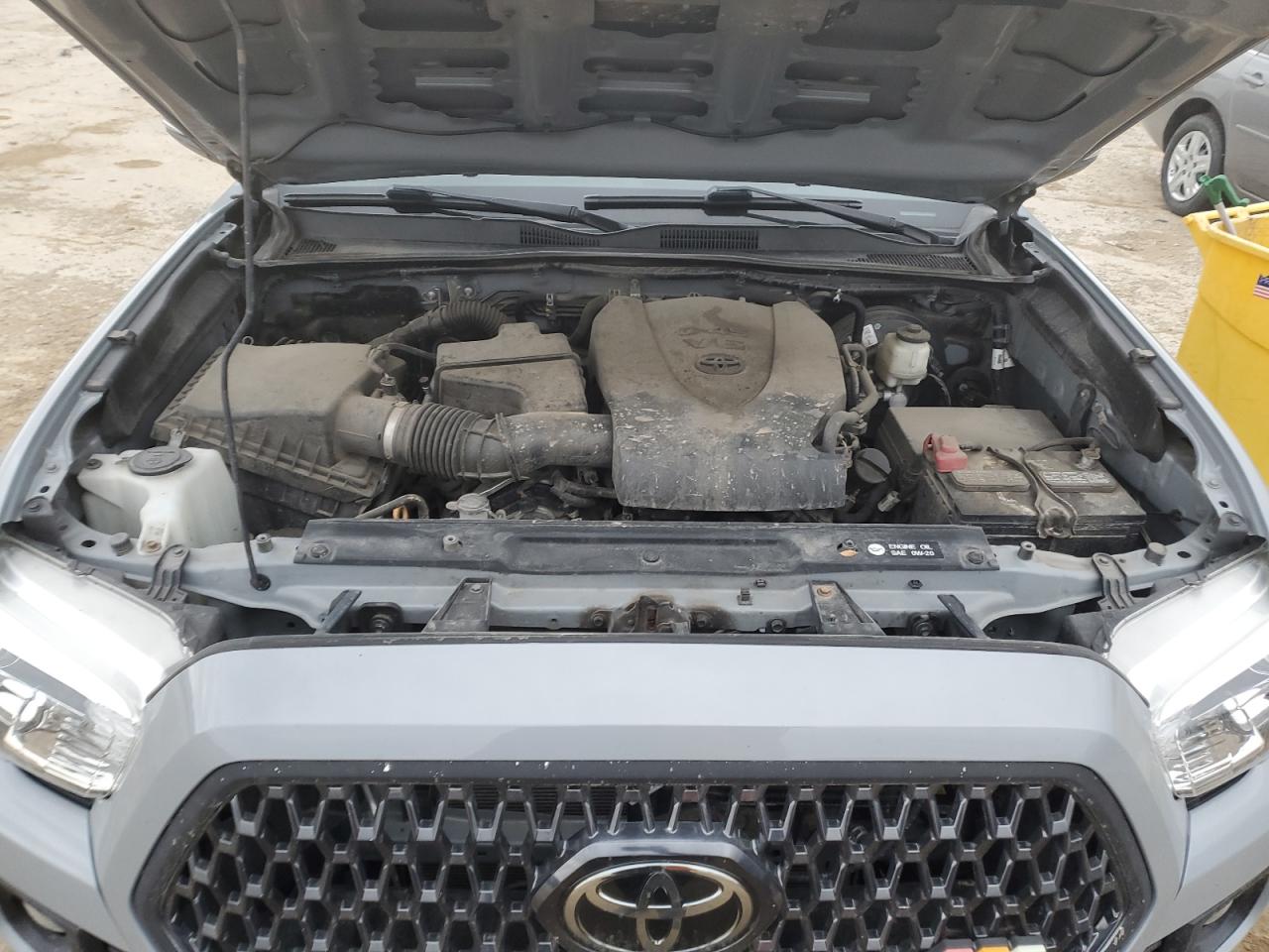 2019 Toyota Tacoma - Image 11