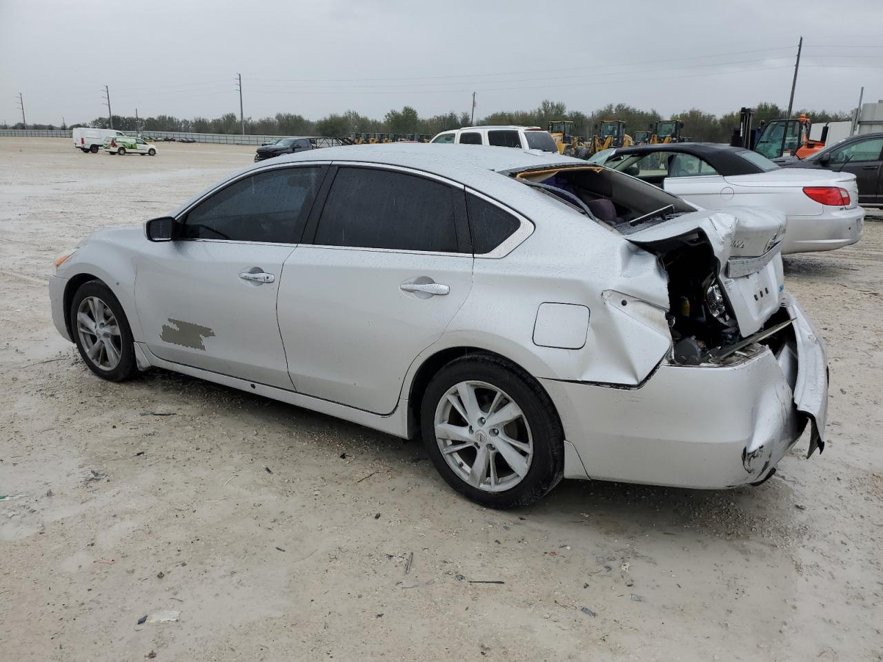 2013 Nissan Altima - Image 2
