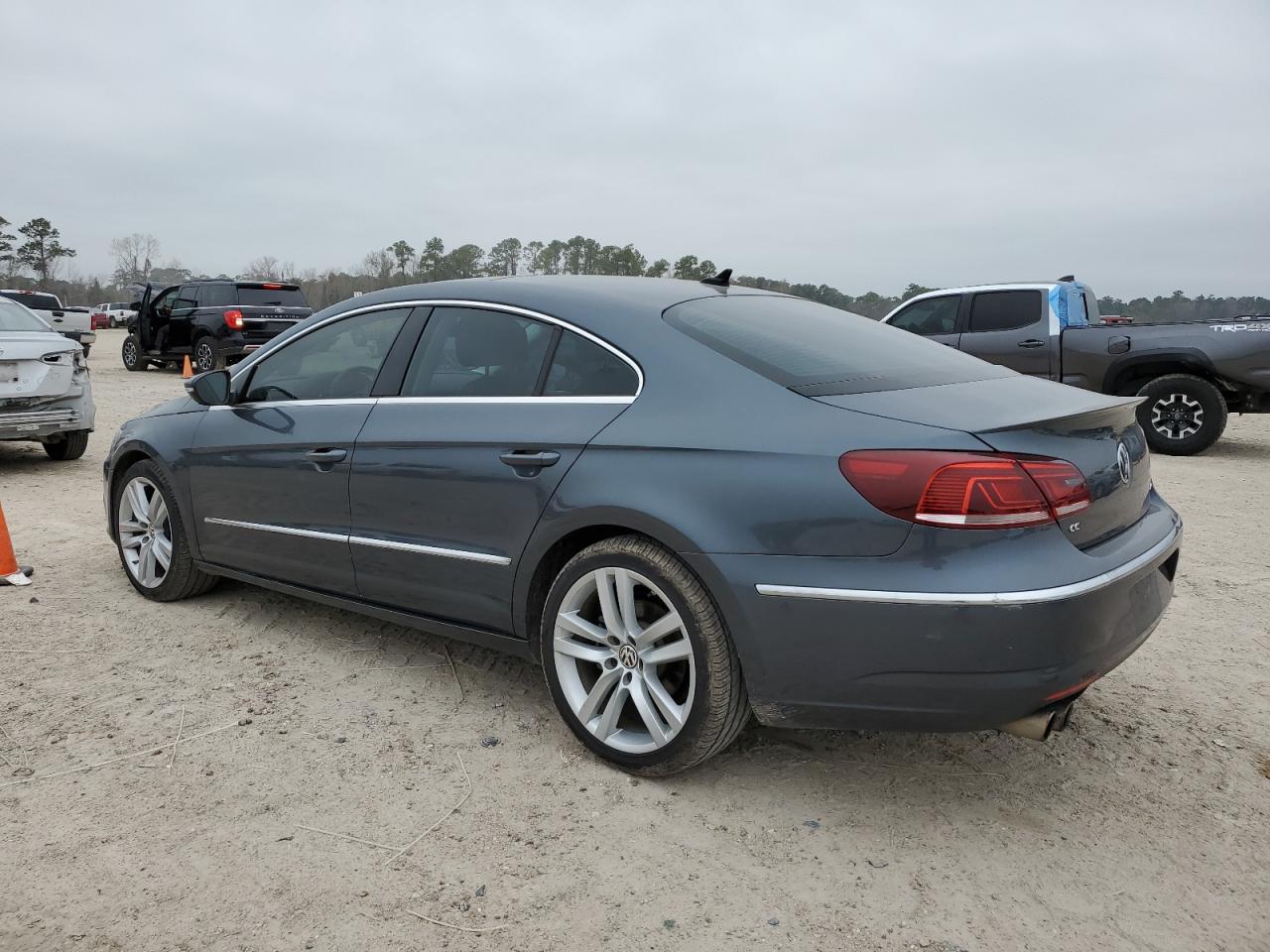 2013 Volkswagen Passat CC - Image 2