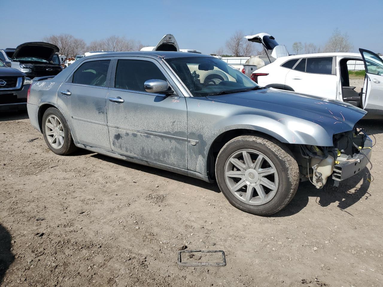 2006 Chrysler 300 - Image 4