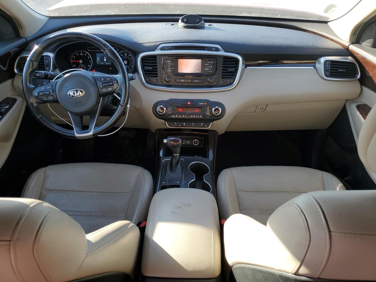 2016 Kia Sorento - Image 8