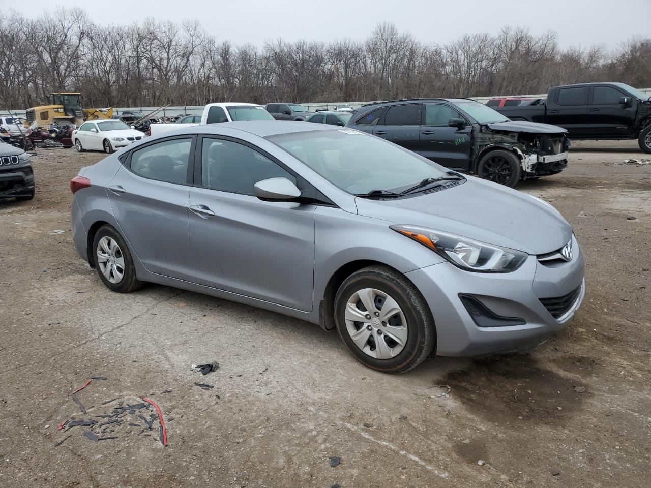 2016 Hyundai Elantra - Image 4