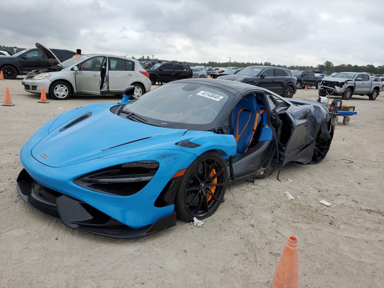 MCLAREN AUTOMOTIVE 765LT – zdjęcie z aukcji, lot #44145645