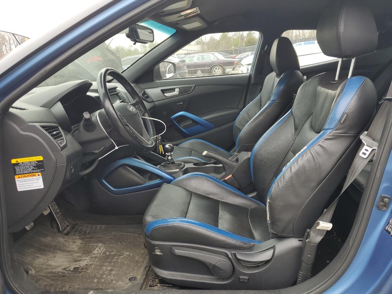 2016 Hyundai Veloster - Image 7