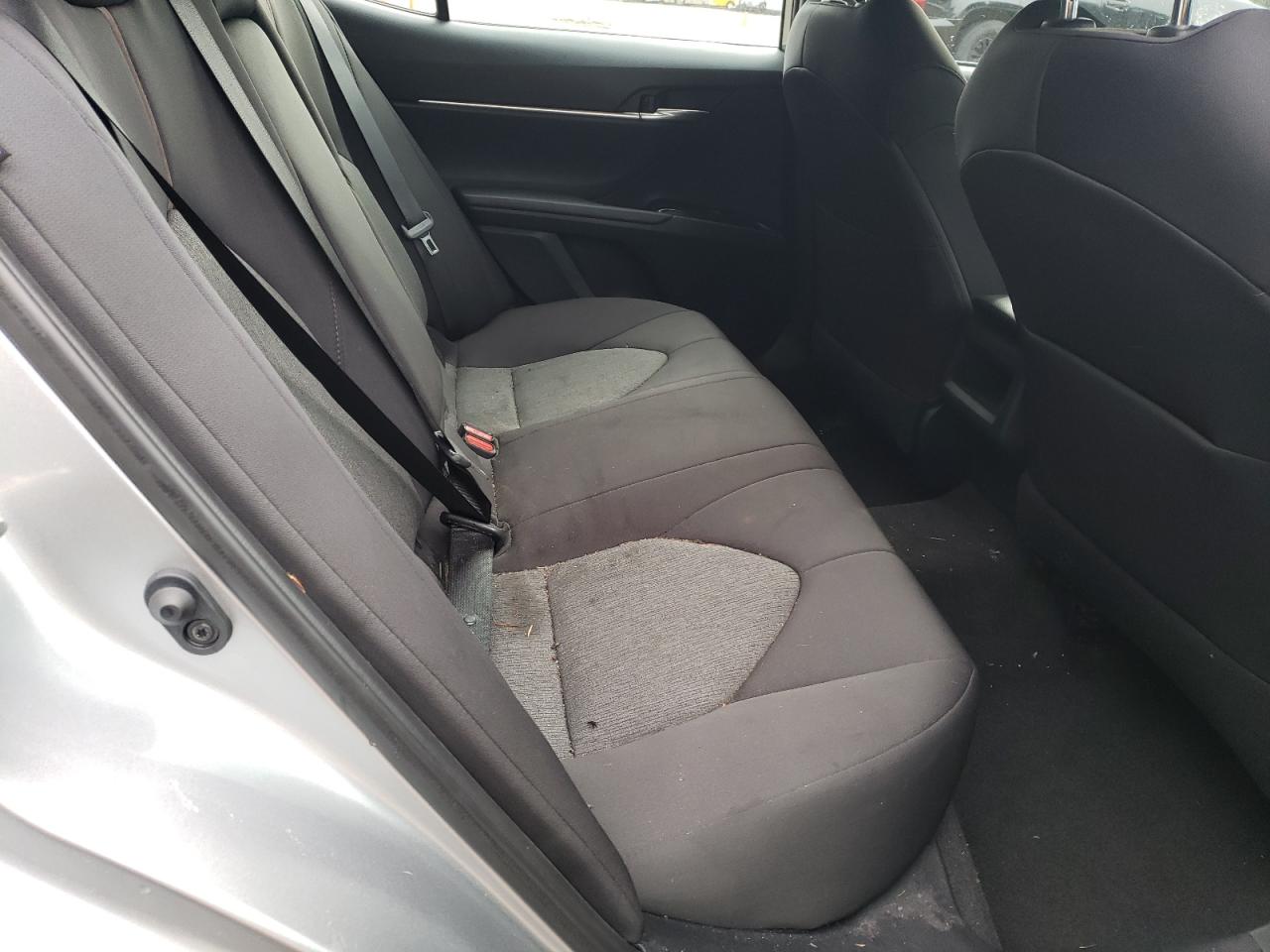 2019 Toyota Camry - Image 10