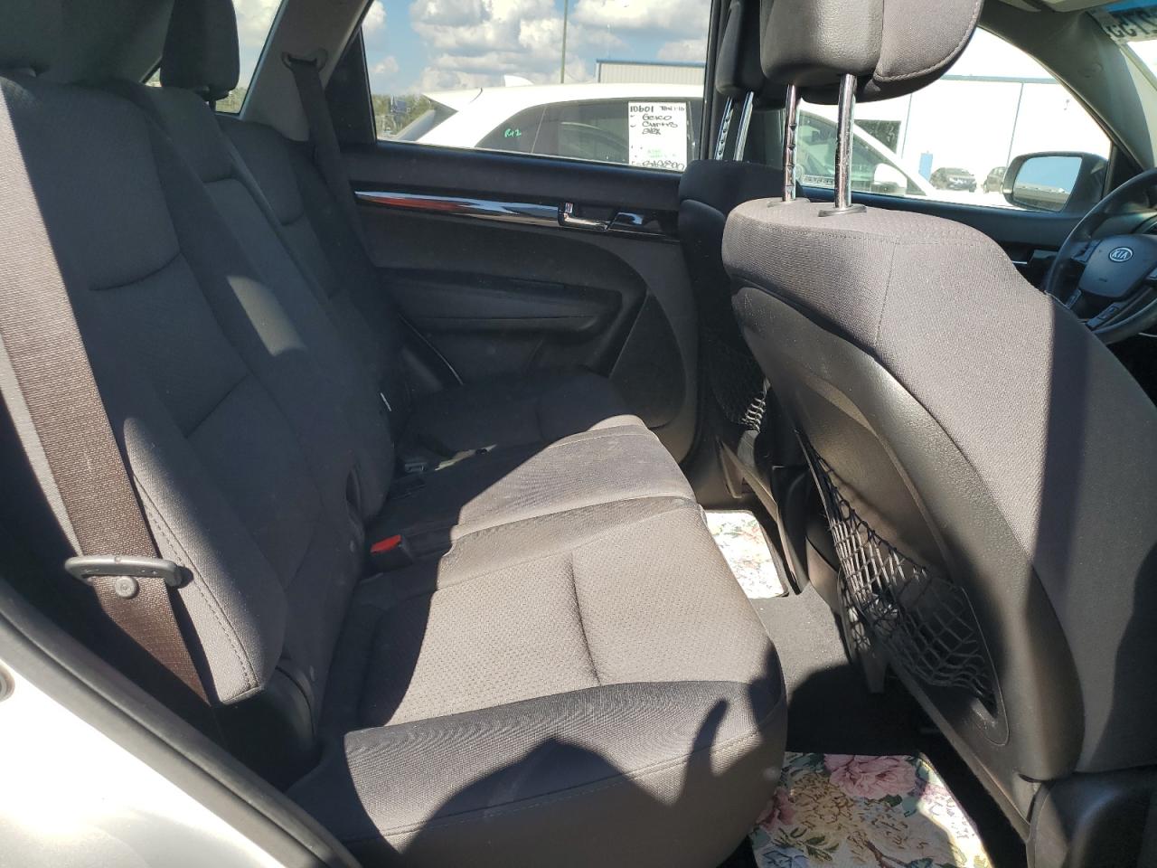 2011 Kia Sorento - Image 11