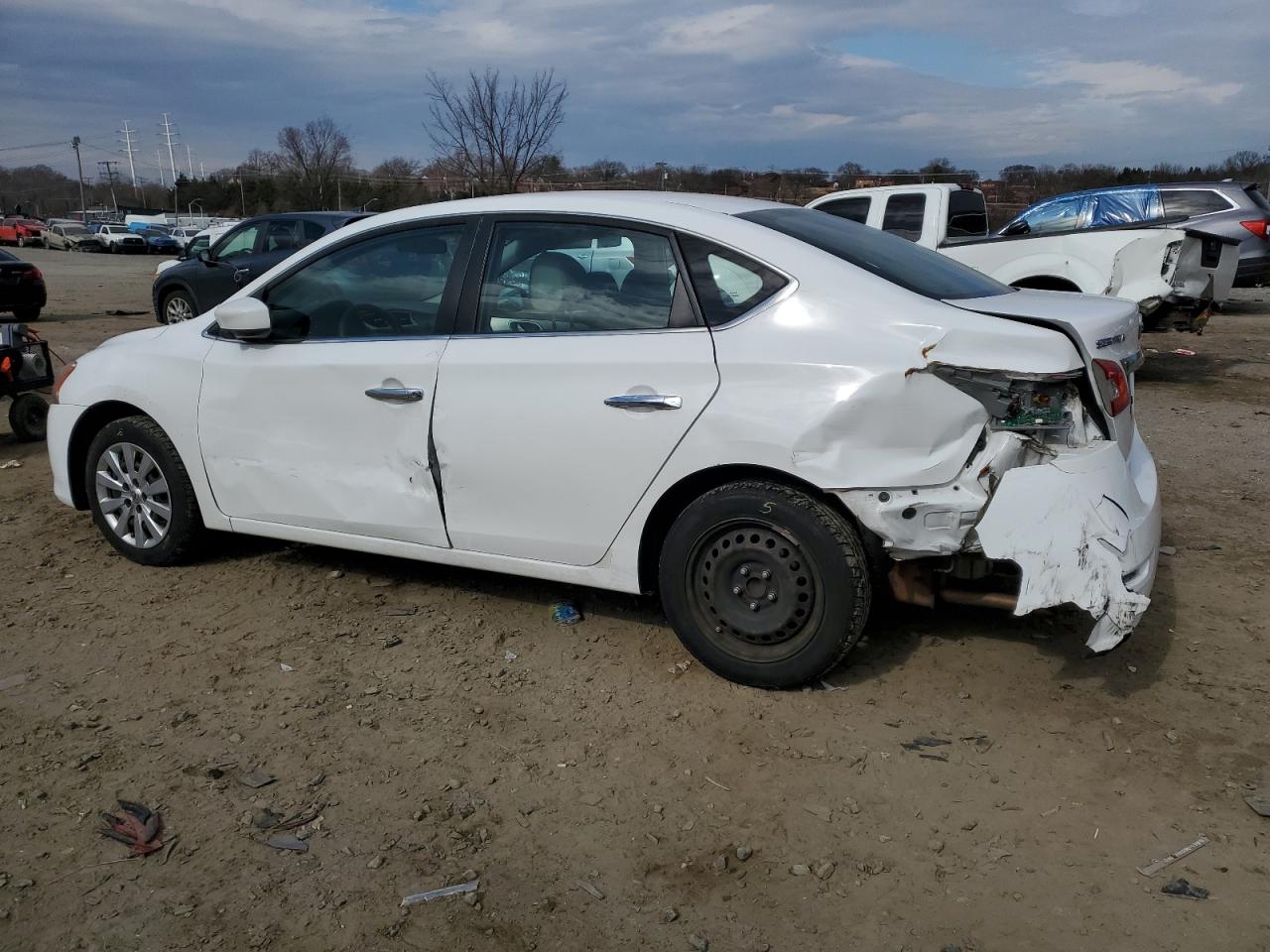 2015 Nissan Sentra - Image 2