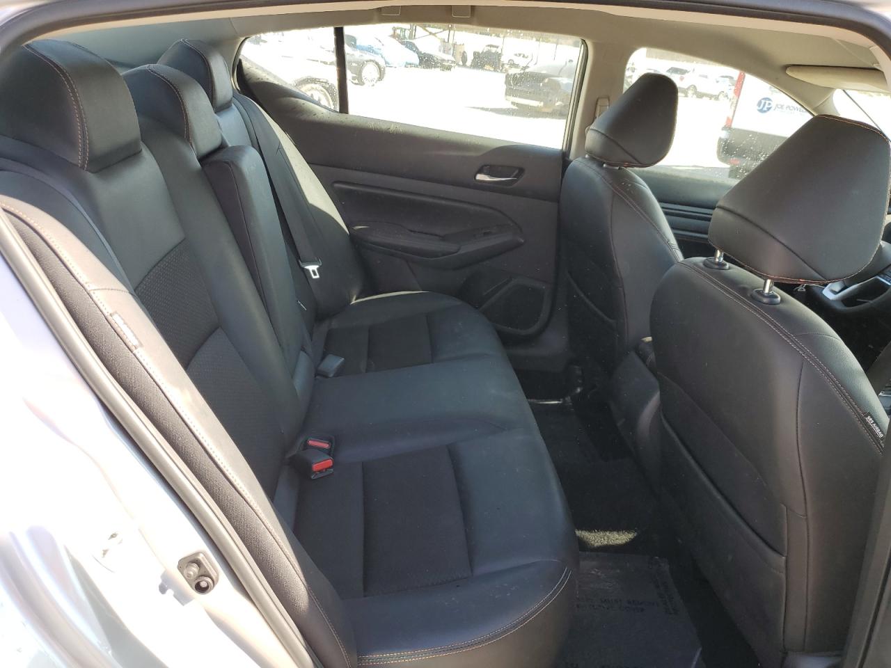 2021 Nissan Altima - Image 10