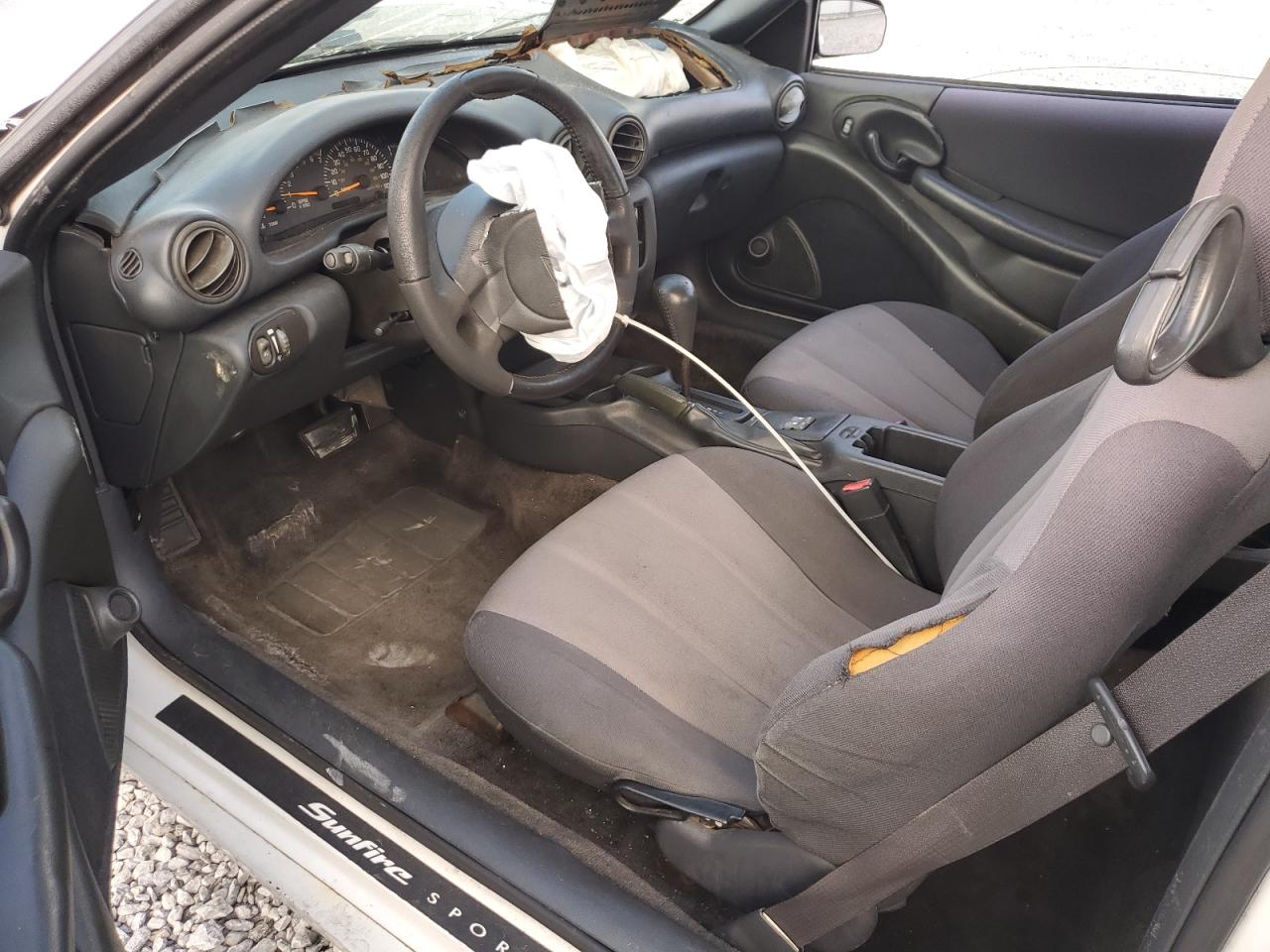 2005 Pontiac Sunfire - Image 8