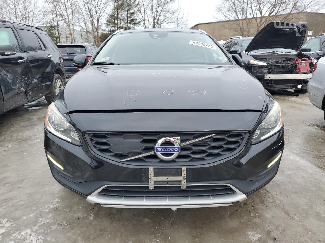 2018 Volvo V60 - Image 5