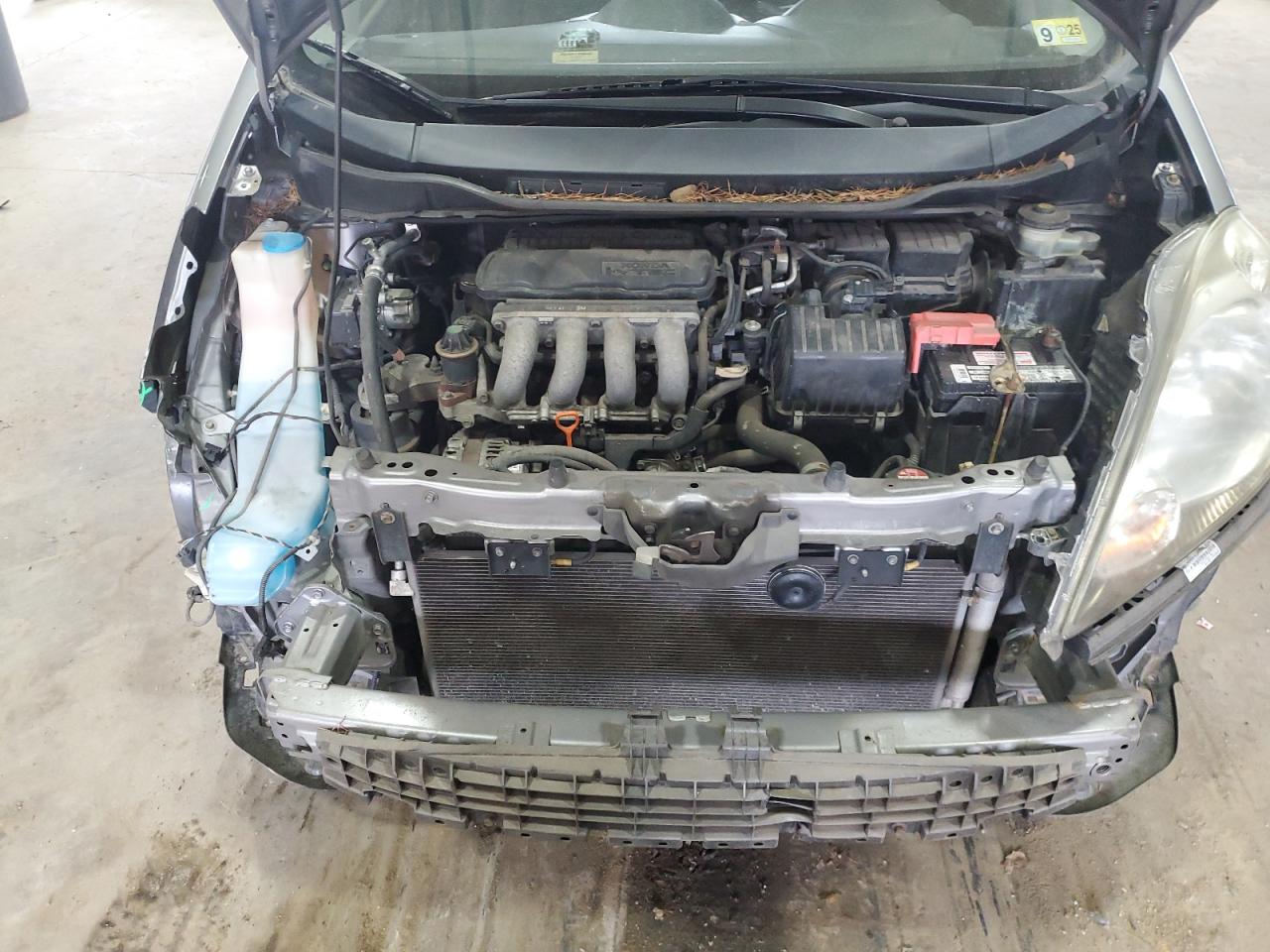 2009 Honda Fit - Image 13